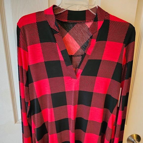 Have A Little Fun Plaid Tunic Red & Black Buffalo Plaid, Size Medium, NWT - Picture 1 of 3